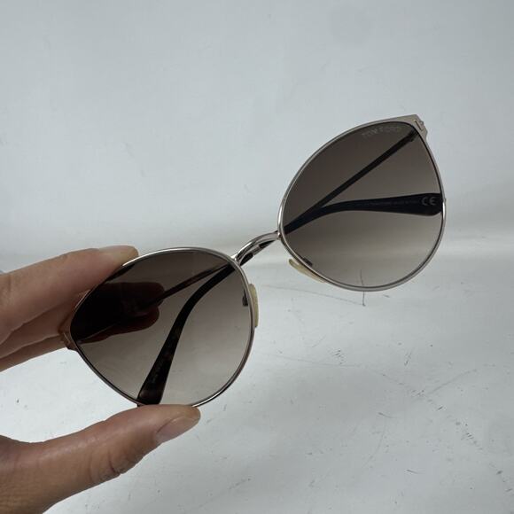 TOM FORD TF 654 28F ZEILA Gold Smokey Pink Gradient SUNGLASSES 140-2 Italy main image 7